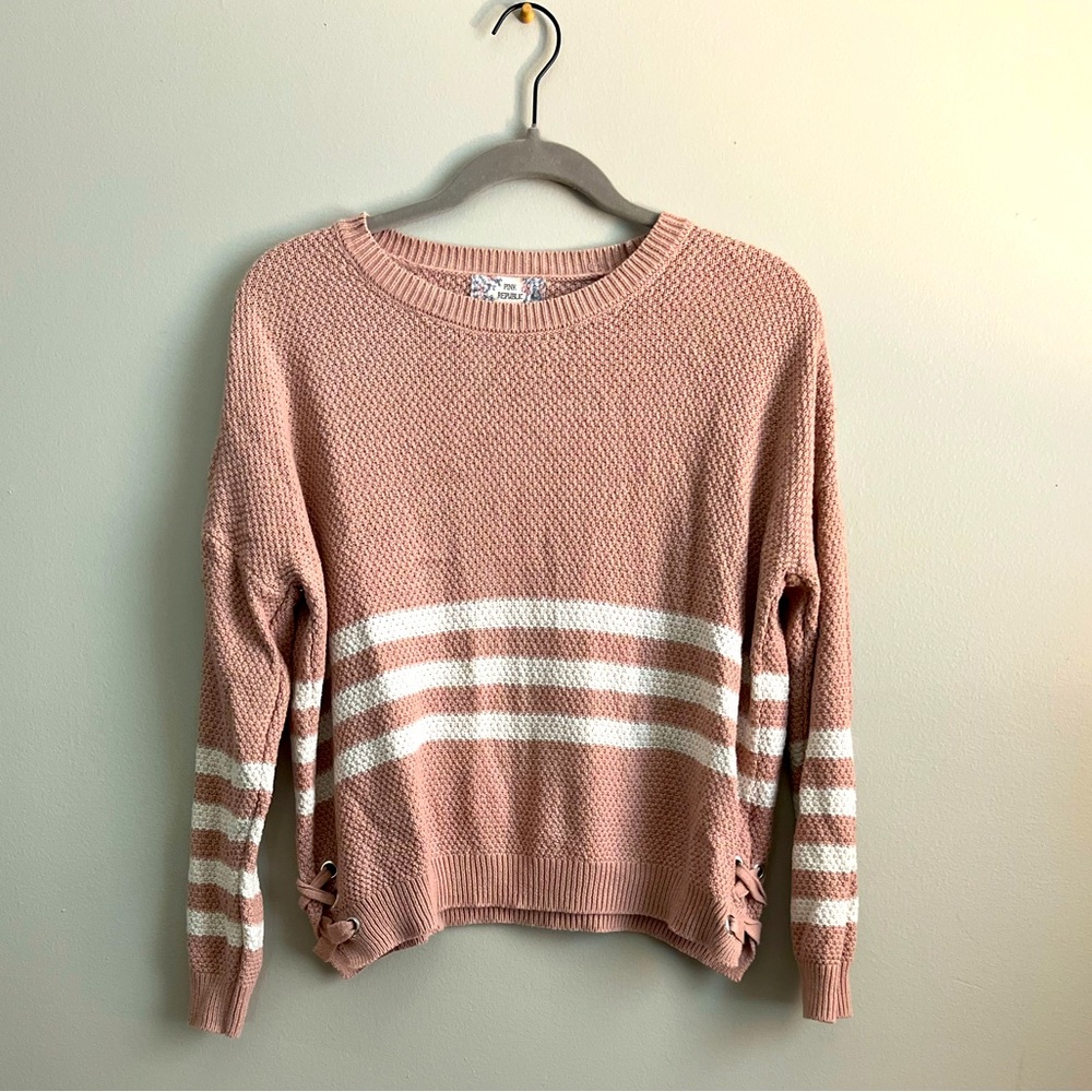 Pink knit Sweater with side ties